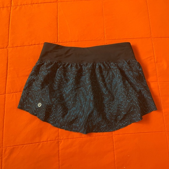 Lululemon Skort Womens 2 Multicolor Gym & Running Casual - Picture 1 of 5